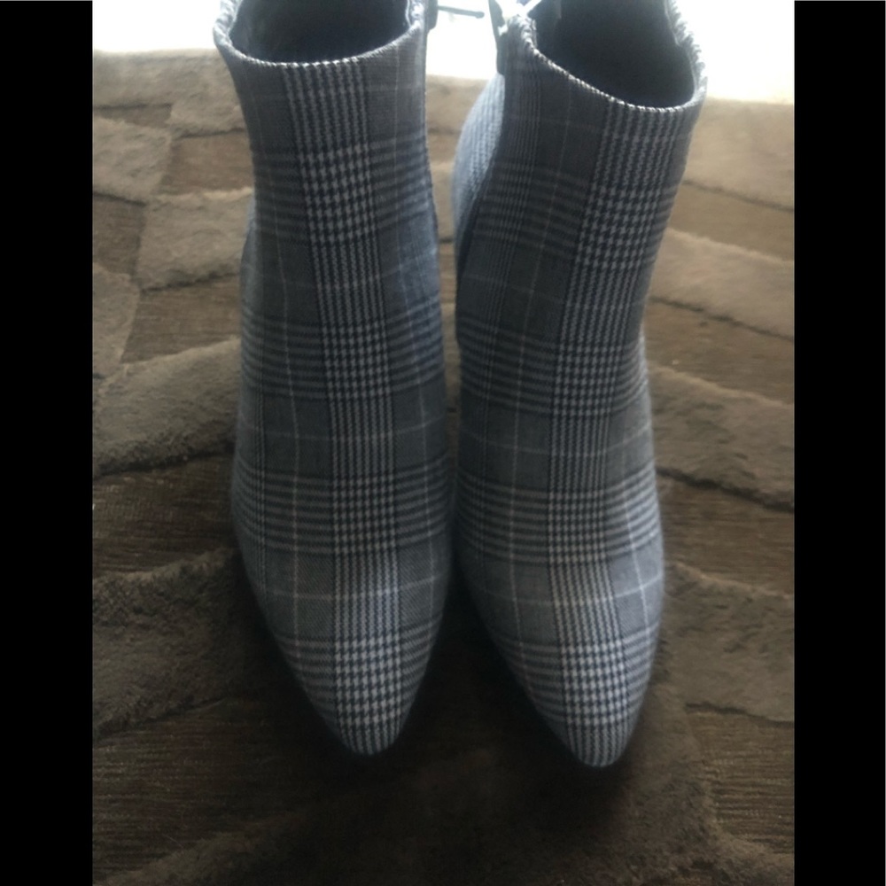 Verá Wang Plaid Booties